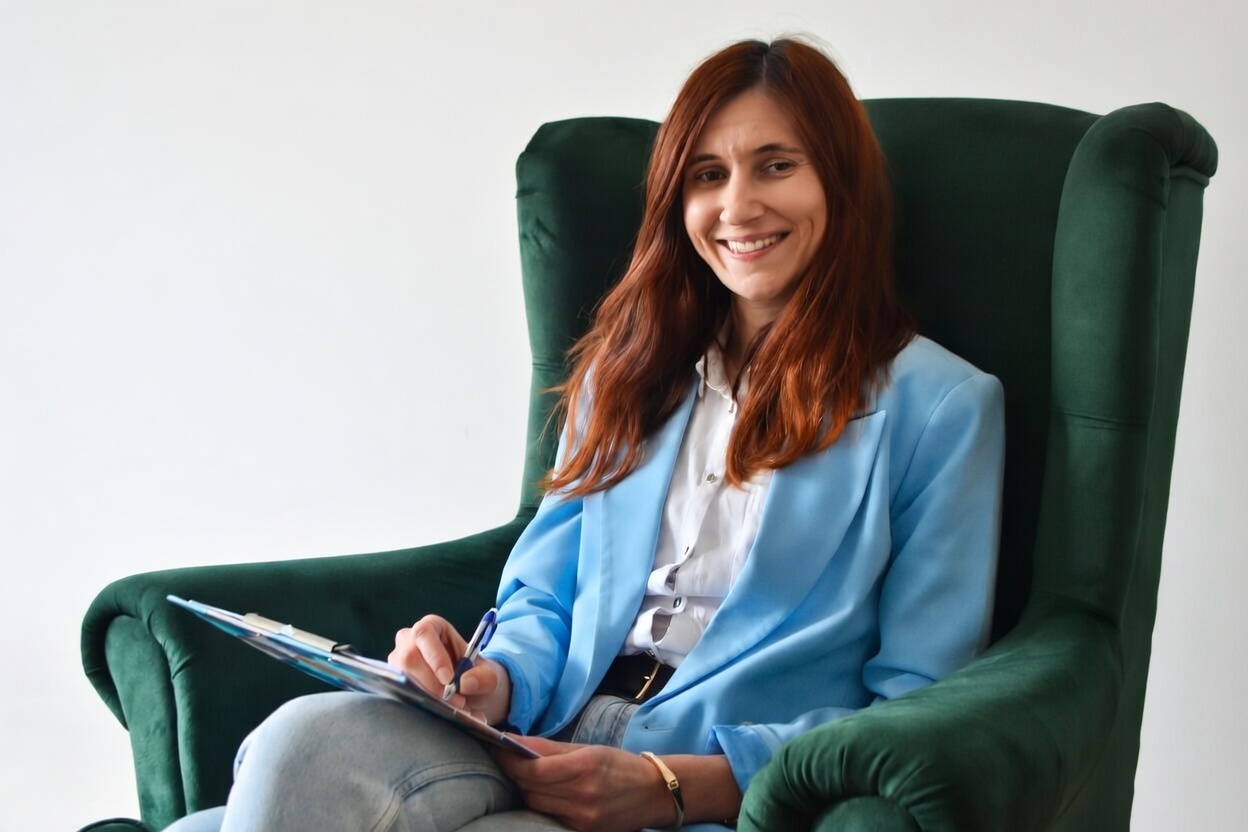 Maja Matković sjedi